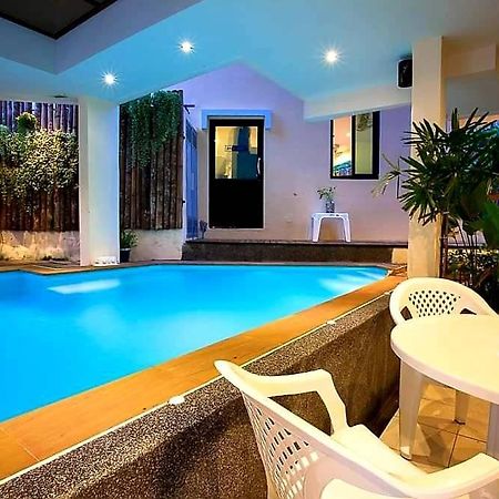Royal Waves Hotel Patong Exterior photo