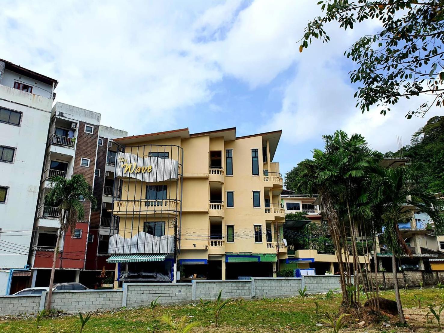 Royal Waves Hotel Patong Exterior photo