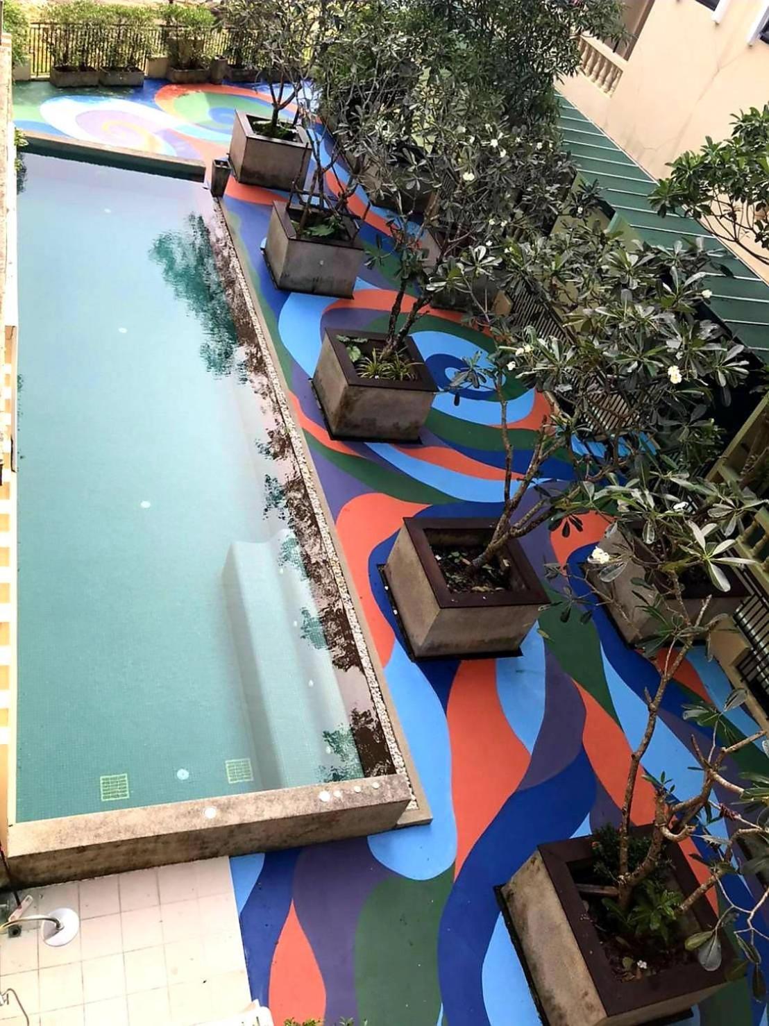 Royal Waves Hotel Patong Exterior photo